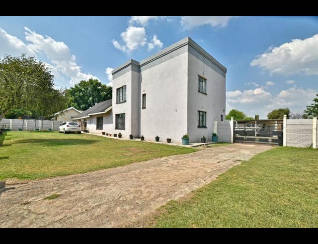 4 BEDROOM HOUSE FOR SALE IN GENERAL ALBERTSPARK